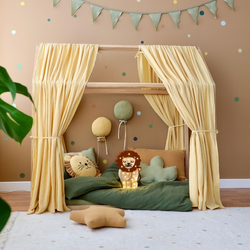 Toddlerroom With House Bed &amp; Yellow/Green Decor