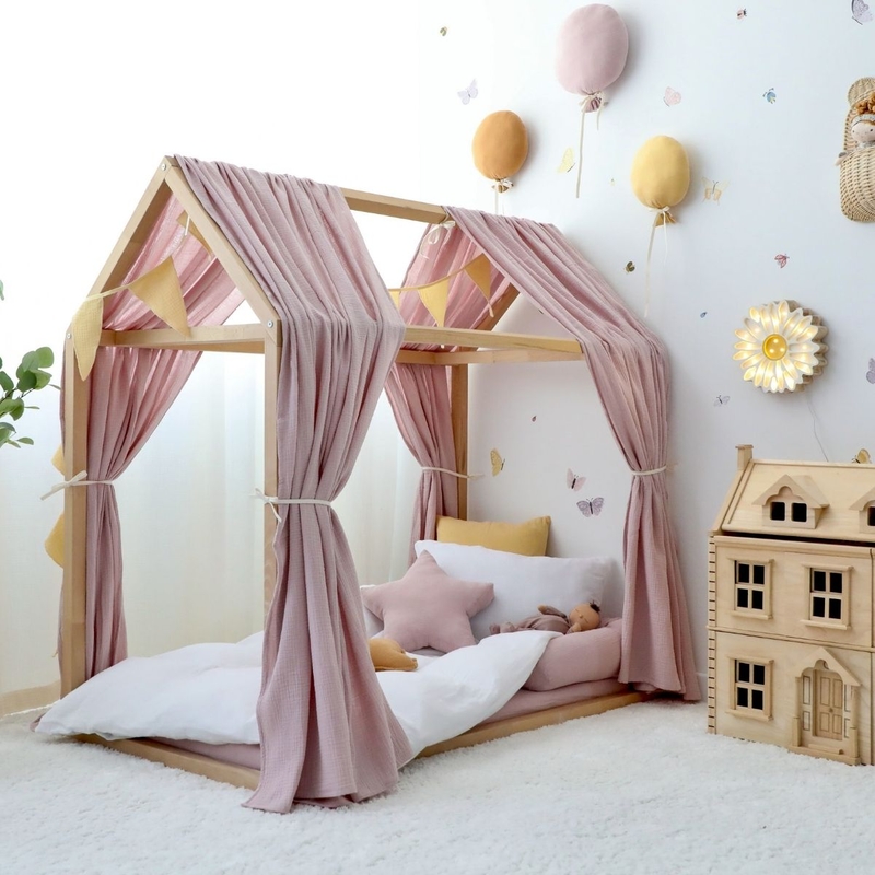 Toddlerroom With House Bed &amp; Purple Decor